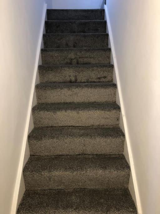 Lovely 3 Bedroom Entire Home With Street Parking - Close To Nec, Bhx Airport - Sleeps 6 Guests Ideal For Contractors & Families Birmingham Zewnętrze zdjęcie