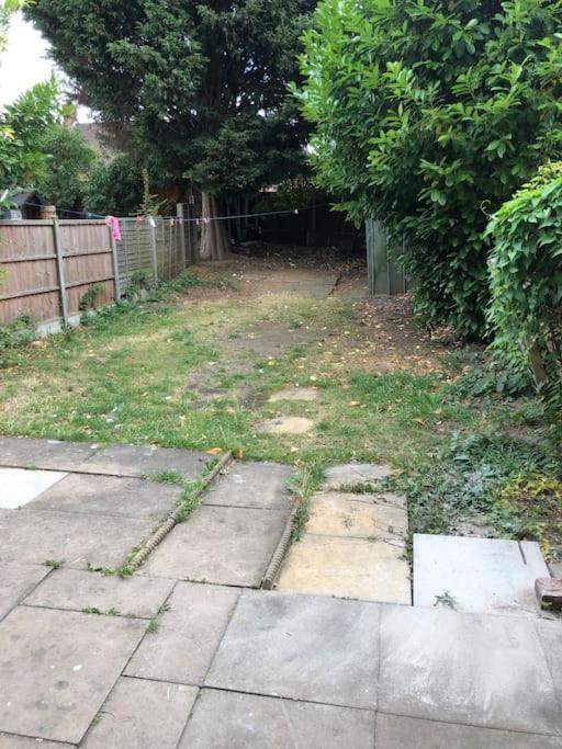 Lovely 3 Bedroom Entire Home With Street Parking - Close To Nec, Bhx Airport - Sleeps 6 Guests Ideal For Contractors & Families Birmingham Zewnętrze zdjęcie